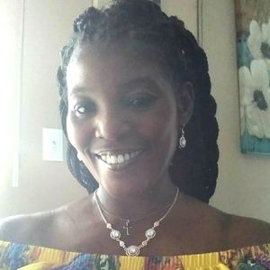 Meet your Posher, Alma